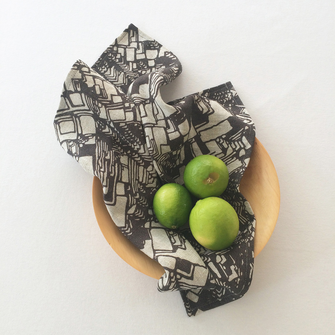 YOU ARE BRAVE signature Conidae Print linen napkin